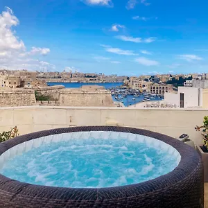 Valletta And Grand Harbour Lookout Apartament Kalkara